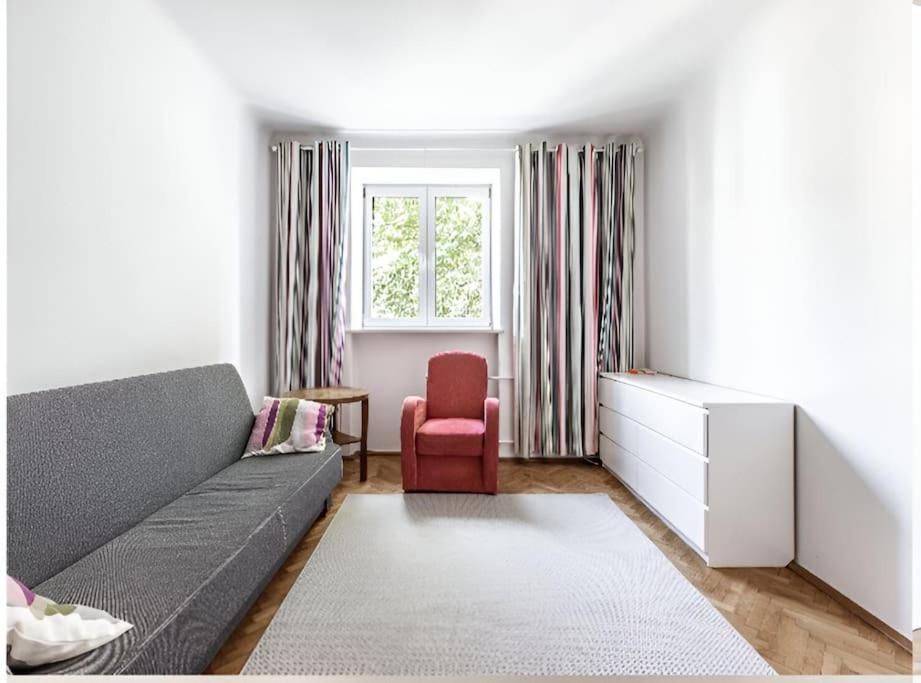 Spokojna Aleja Wojska Polskiego Apartment Warsaw